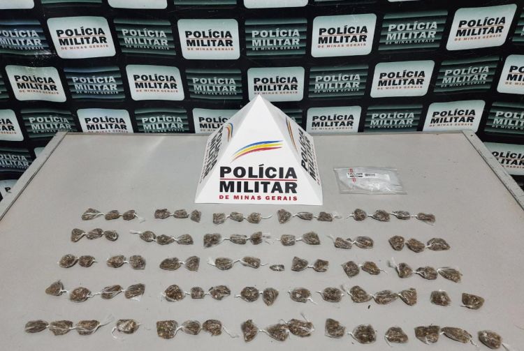 Adolescente é apreendido pela Polícia Militar em Pará de Minas com 80 buchas de maconha