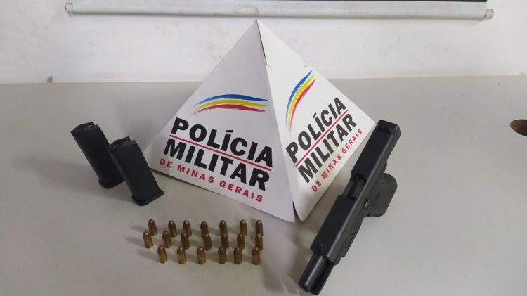 Homem é preso em Nova Serrana acusado de ameaçar um rapaz com arma de fogo