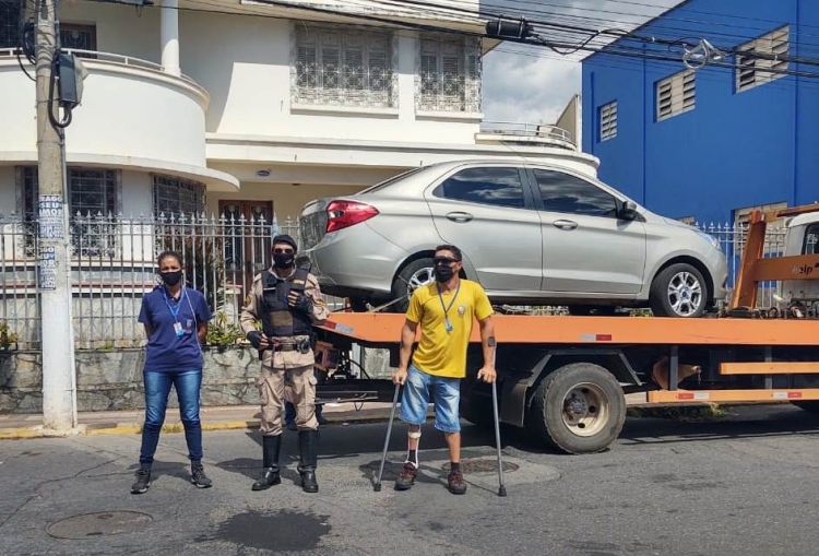 Operação de Combate ao Transporte Ilegal de Passageiros apreende veículo no centro de Pará de Minas