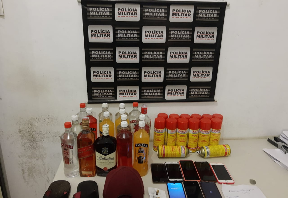 Polícia Militar acaba com baile funk clandestino que seria realizado em Bom Despacho