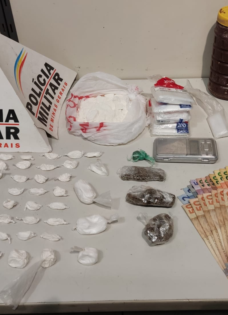 Homens são presos em Divinópolis acusados de tráfico de drogas