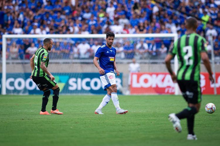 Pela vice-liderança, América e Cruzeiro fazem neste domingo o primeiro clássico no Campeonato Mineiro