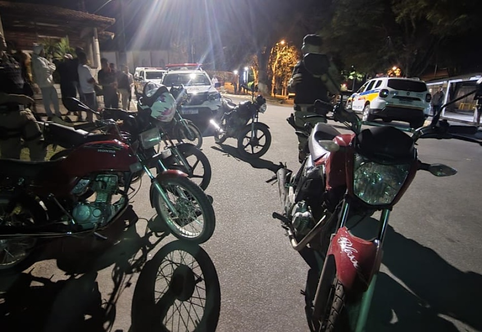 Operação Policial é realizada no distrito de Ascensão e apreende motocicletas irregulares.