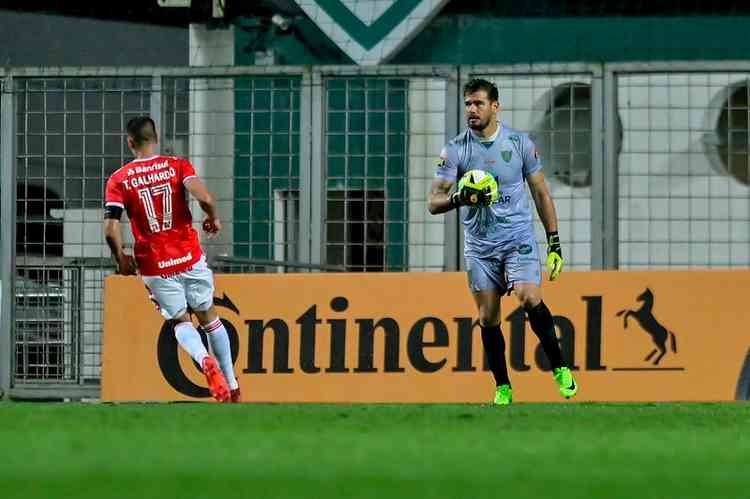 América faz história, vence o Inter nos pênaltis e pela primeira vez chega a uma fase semifinal da Copa do Brasil