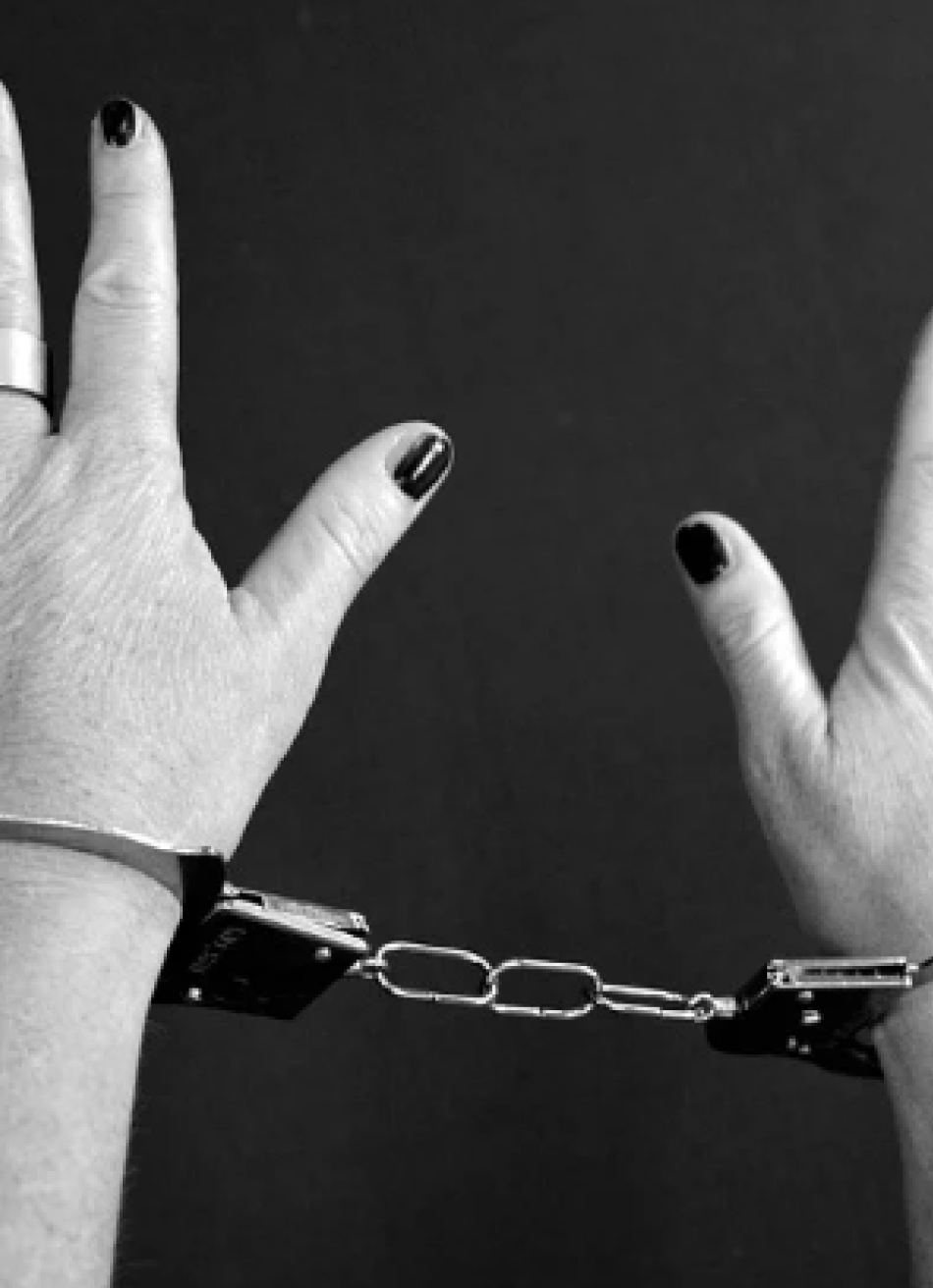 TÁTICO MOVEL CAPTURA MULHER FORAGIDA NO SERRA VERDE.