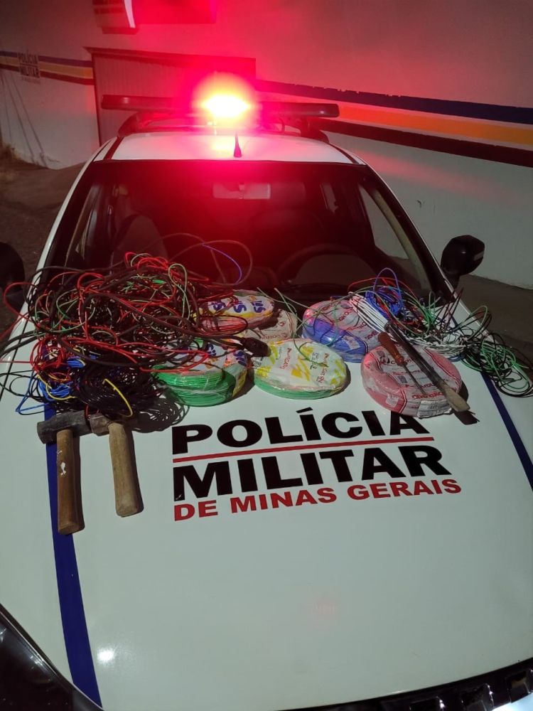 PITANGUI - POLÍCIA MILITAR PRENDE AUTOR DE FURTO E RECUPERA MATERIAL