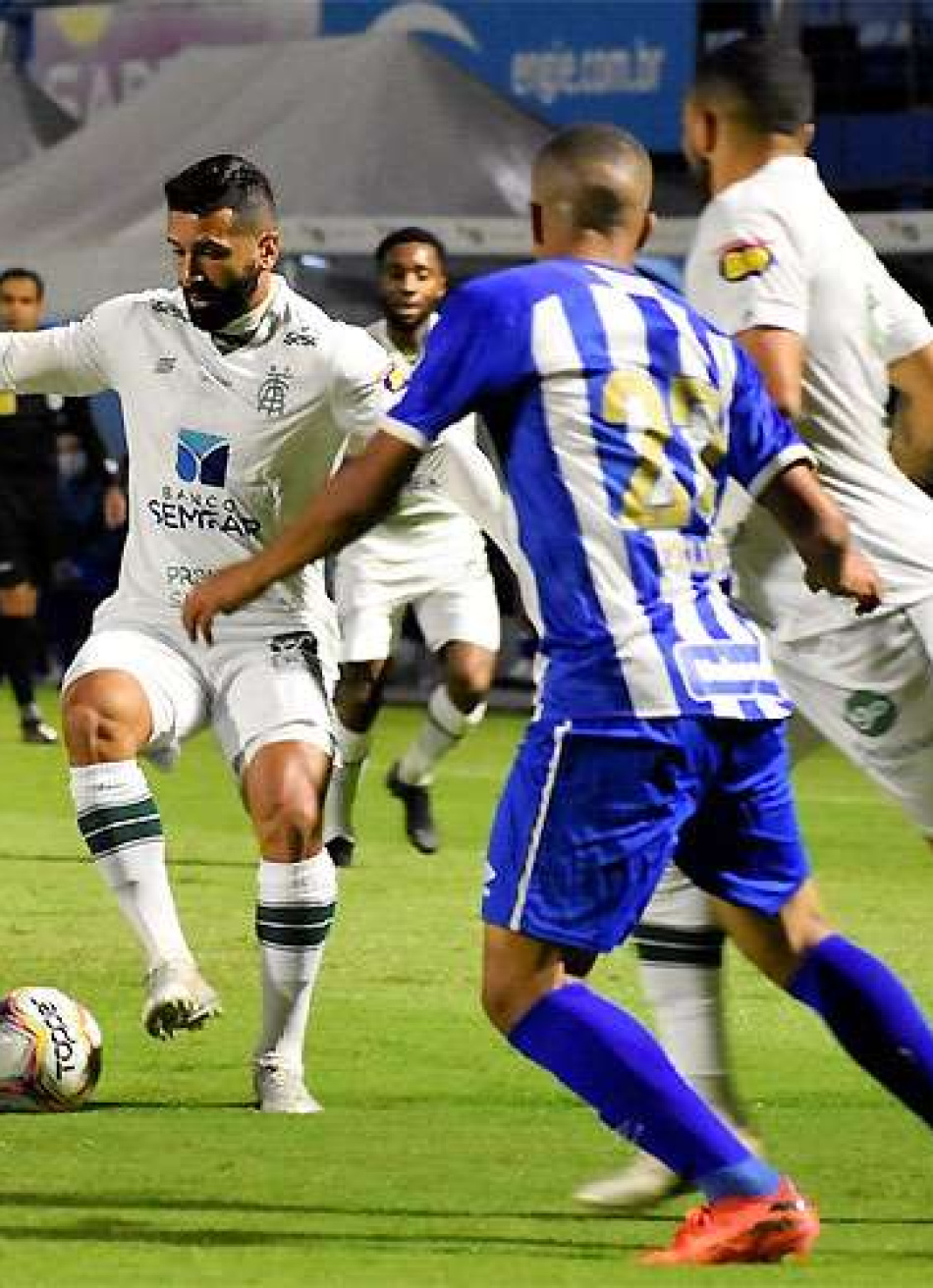 Com time alternativo, América é derrotado pelo Avaí em jogo da 19ª rodada da Série B