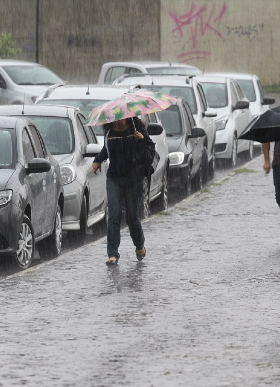 Inmet prevê tempestades em 807 dos 853 municípios mineiros até esta segunda-feira