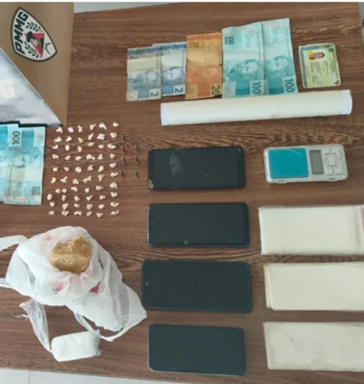 PMMG prende dois suspeitos por tráfico de drogas e apreende munições em Perdigão