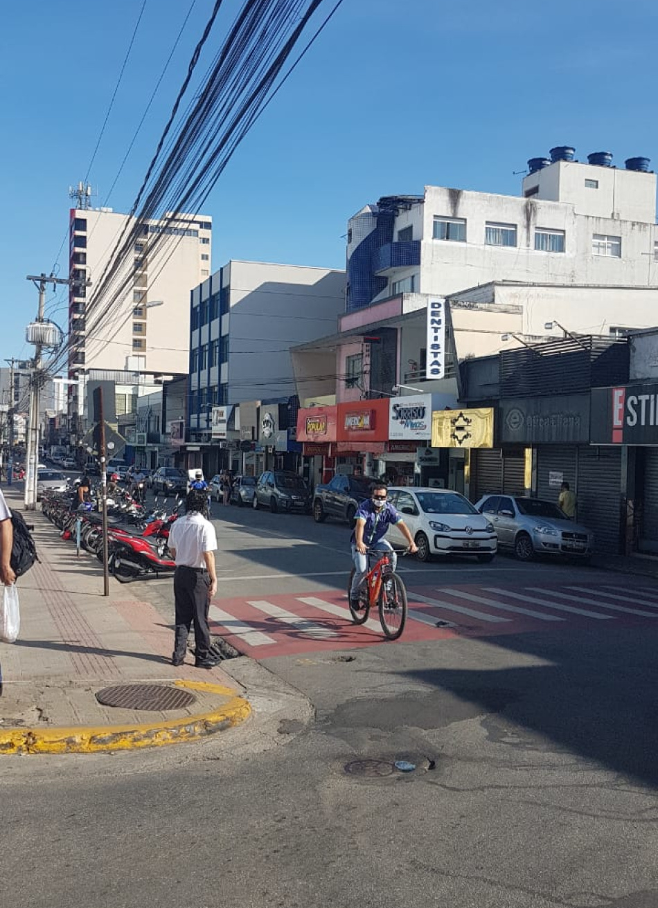 Novo decreto proíbe retirada de mercadorias no balcão em estabelecimentos comerciais de Pará de Minas
