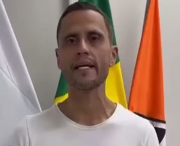 Prefeito de Divinópolis recomenda suplemento sem registro na Anvisa; deputada solicita apuração do Ministério Público