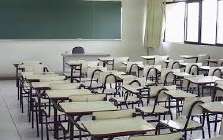 Representantes de escolas particulares de Pará de Minas fazem carreata pedindo a reabertura dos estabelecimentos de ensino