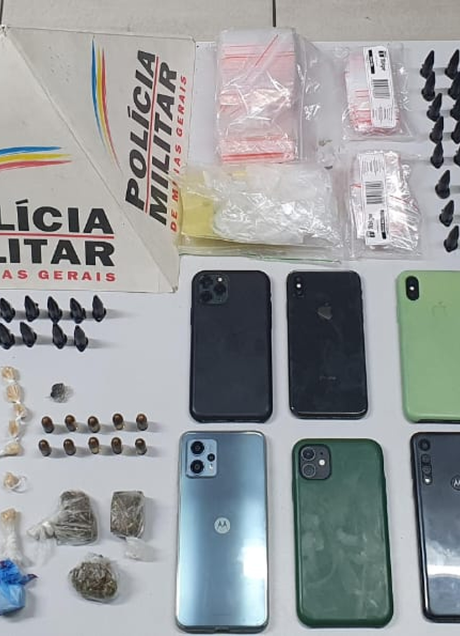 POLÍCIA MILITAR PRENDE INDIVÍDUOS SUSPEITOS DE TRÁFICO.
