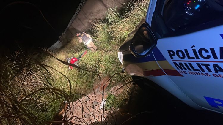 Moto com queixa de furto é localizada pela PM no bairro Providência.