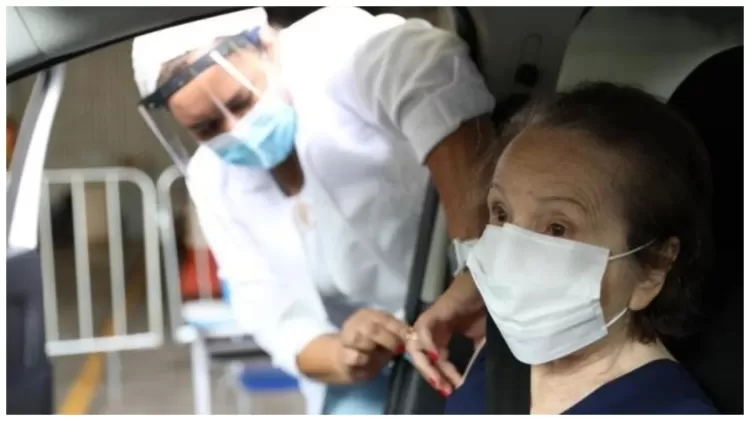 Idosos de 87 anos serão vacinados em Pará de Minas nesta quarta-feira no sistema drive-thru