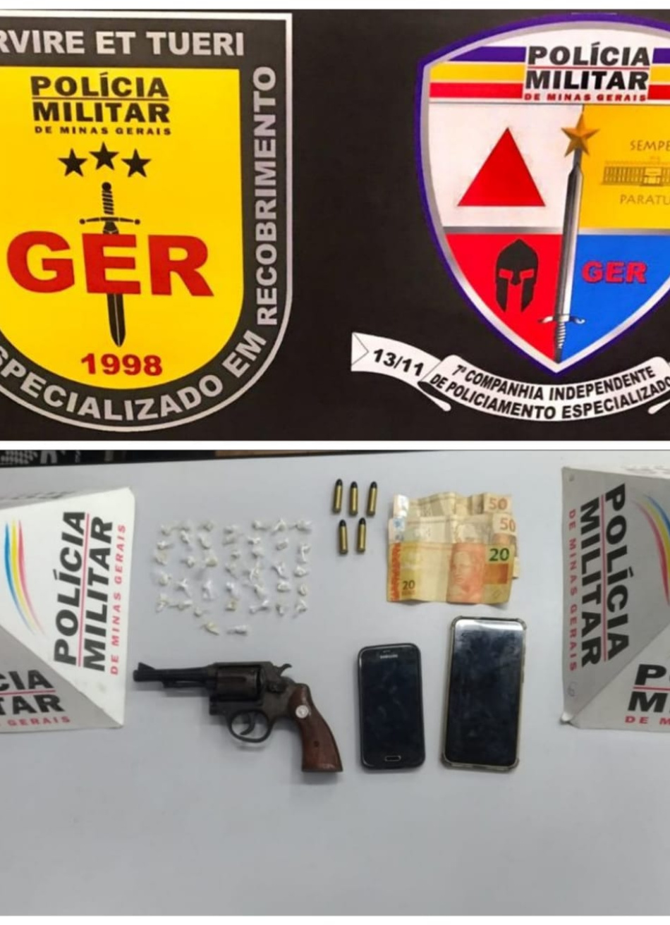 Dupla é presa em Itaúna acusada de tráfico de drogas