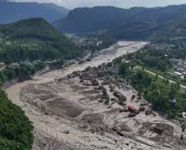 Inundação repentina na fronteira do Nepal com o Tibete deixa 95 mortos e mais de 380 desaparecidos