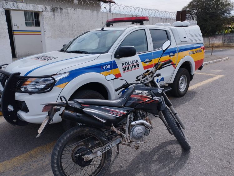 SUSPEITO É DETIDO COM MOTOCICLETA ADULTERADA EM SJV.