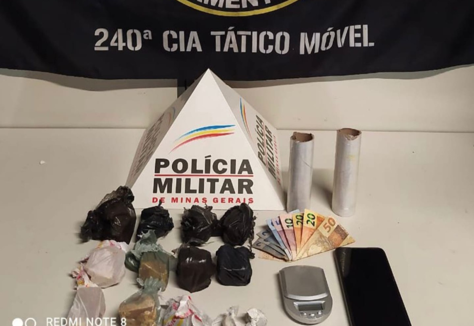 Menor é apreendido em Divinópolis com 10 pedras de crack e três buchas de maconha