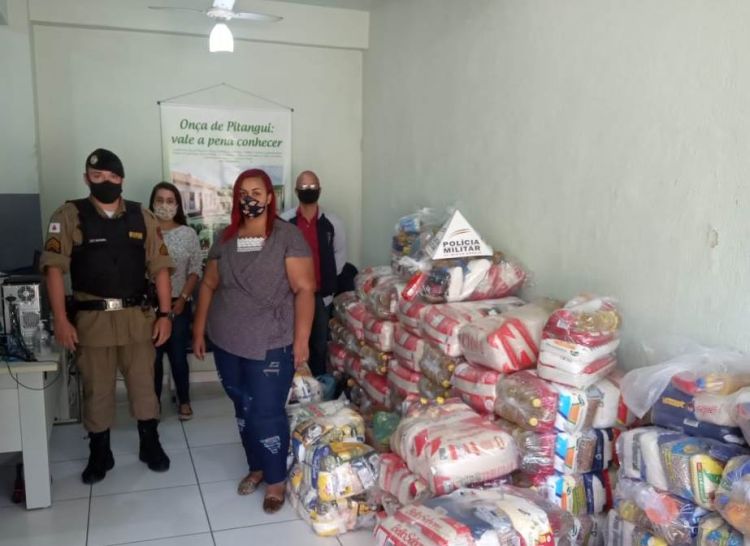 Polícia Militar e Secretaria Municipal de Assistência Social iniciam doações da Campanha Solidária em Onça de Pitangui