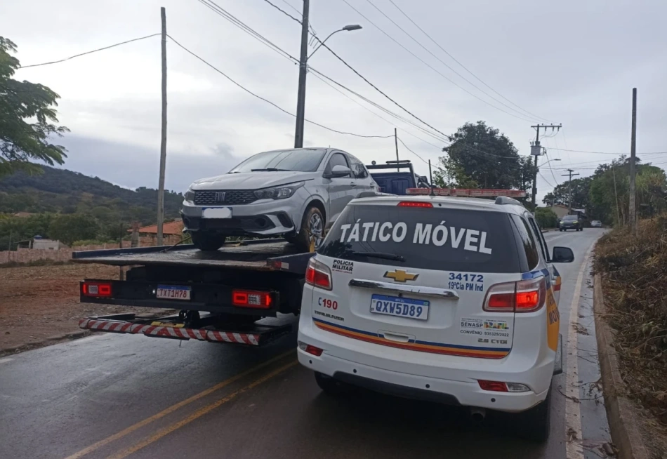 PM prende dois suspeitos por receptação e recupera veículo furtado na zona rural de Pará de Minas