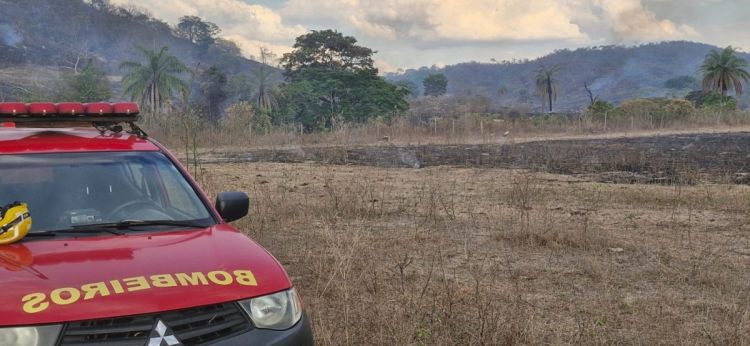 Incêndio em Pequi mobiliza Corpo de Bombeiros por seis horas