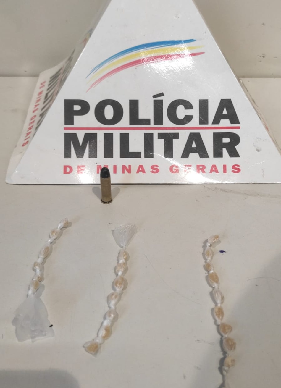 Polícia Militar prendeu em Divinópolis autor de tráfico de drogas durante operação policial