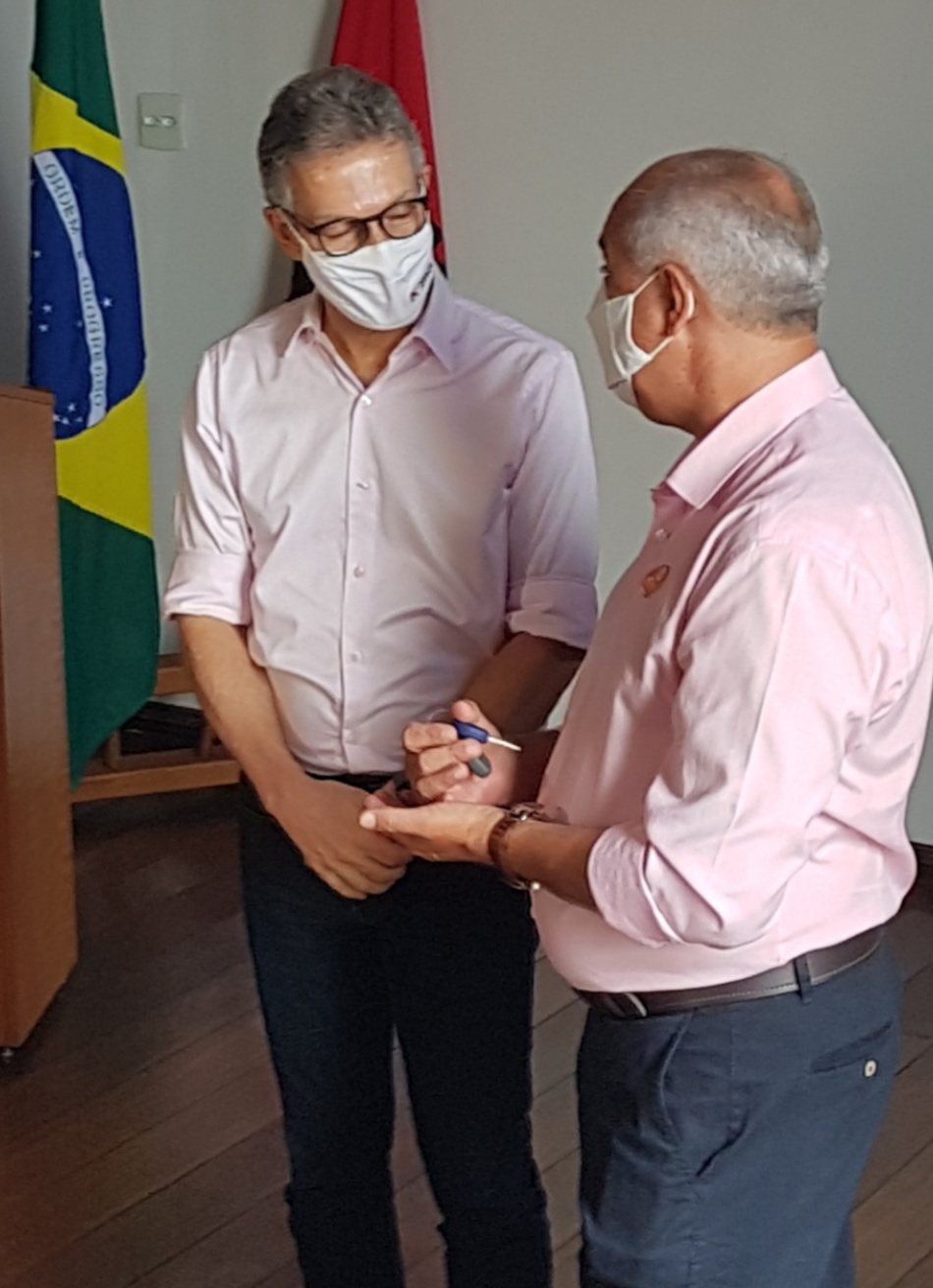 Elias Diniz aproveitou visita do governador para agradecer ajuda do poder executivo estadual no desenvolvimento do município