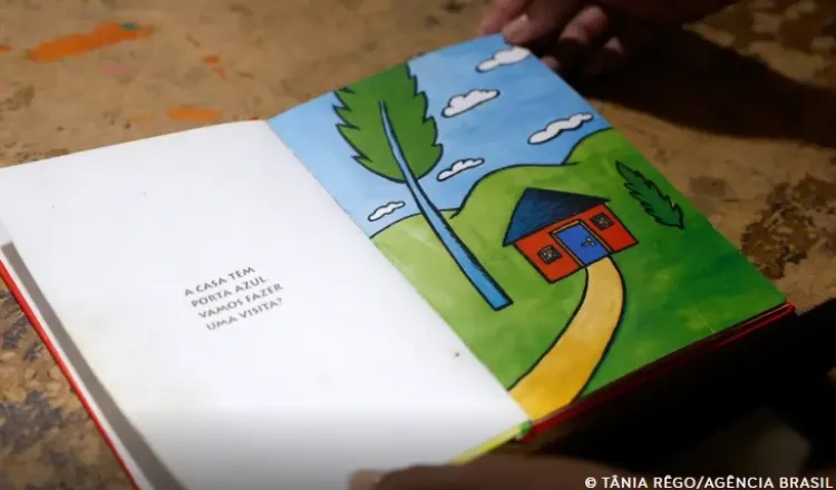 Leitura ensina empatia e transforma vidas, diz presidente da Biblioteca Nacional