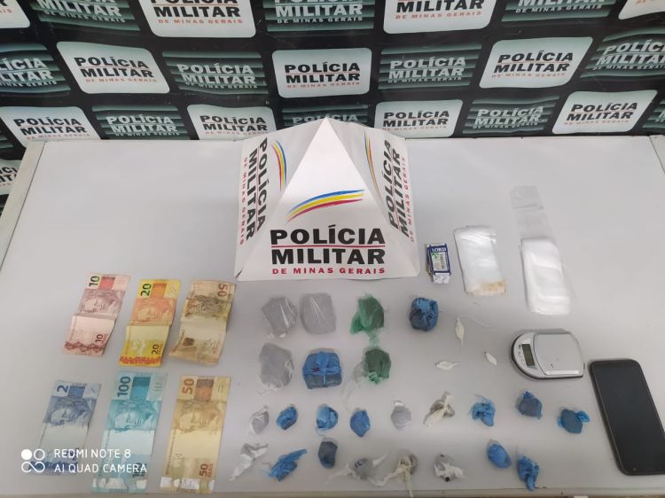 Adolescente é preso no bairro Santos Dumont com 17 buchas e sete tabletes de maconha e três papelotes de cocaína