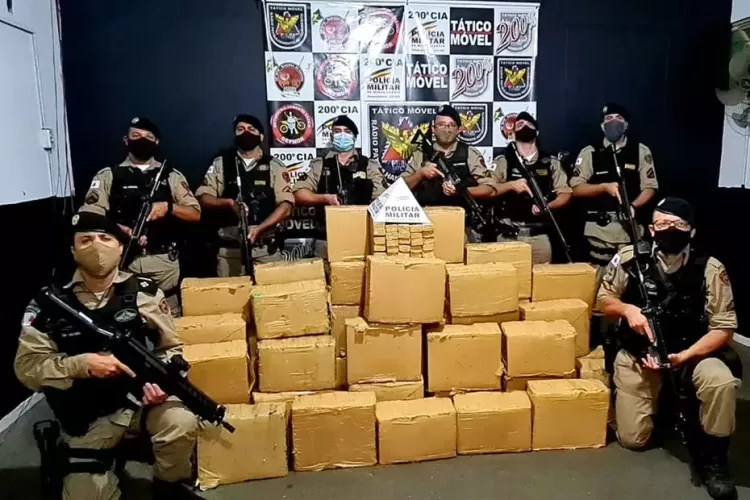 Polícia Militar apreendeu quase uma tonelada de maconha em Uberlândia