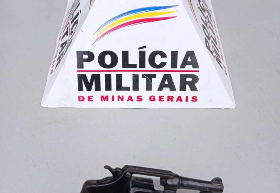 Homem é preso no bairro São Francisco por porte ilegal de arma de fogo