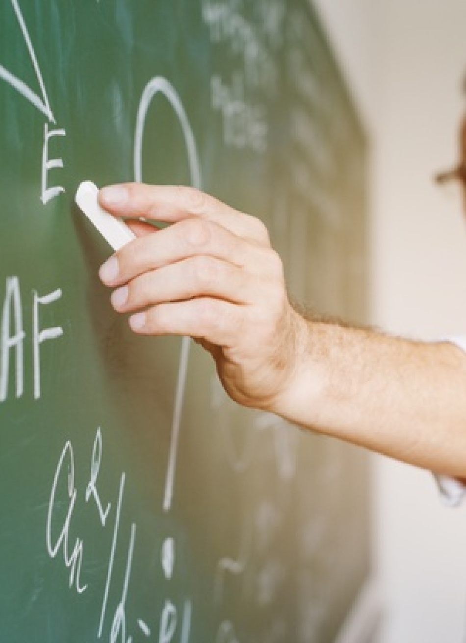 Sindicato dos Servidores Públicos de Pará de Minas realiza nesta sexta-feira uma assembleia geral para discutir o retorno às aulas presenciais