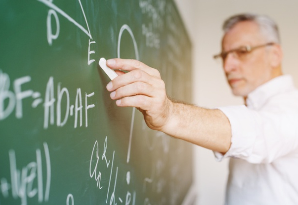 Sindicato dos Servidores Públicos de Pará de Minas realiza nesta sexta-feira uma assembleia geral para discutir o retorno às aulas presenciais