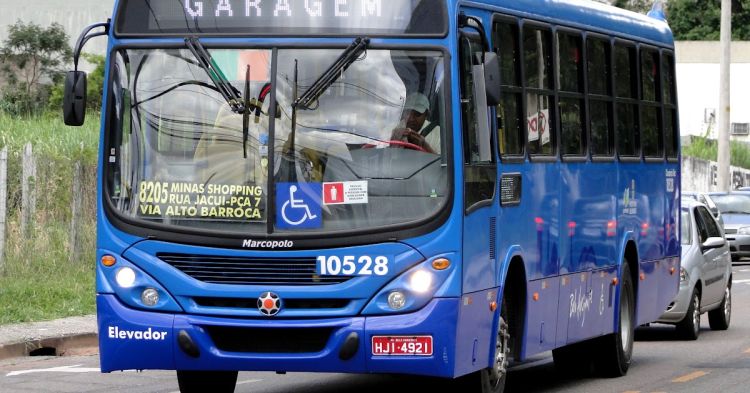 Passagens de ônibus metropolitanos vão ter uma reajuste de 13% a partir desta segunda-feira