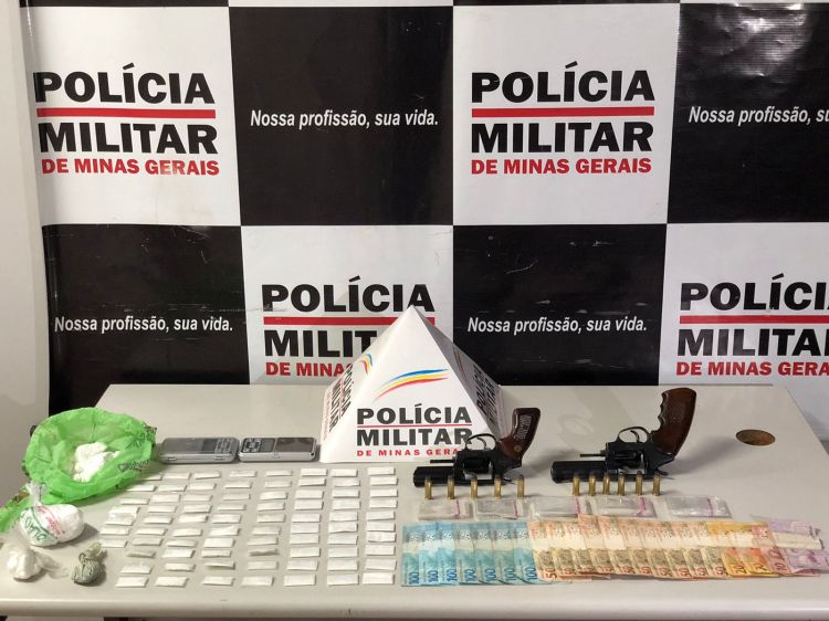 Dupla foi presa em Nova Serrana com grande quantidade de drogas