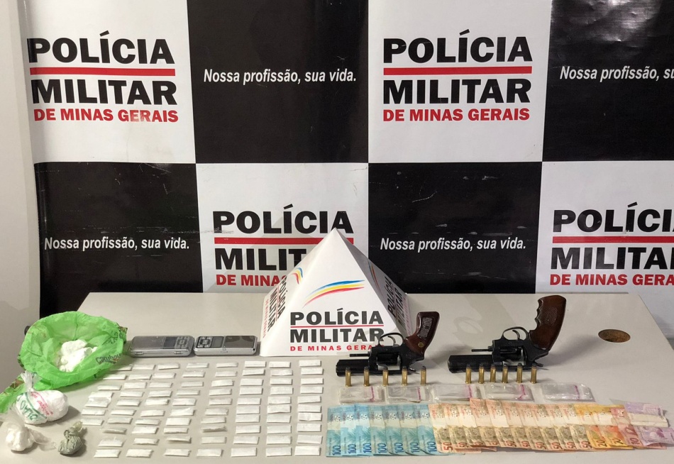 Dupla foi presa em Nova Serrana com grande quantidade de drogas