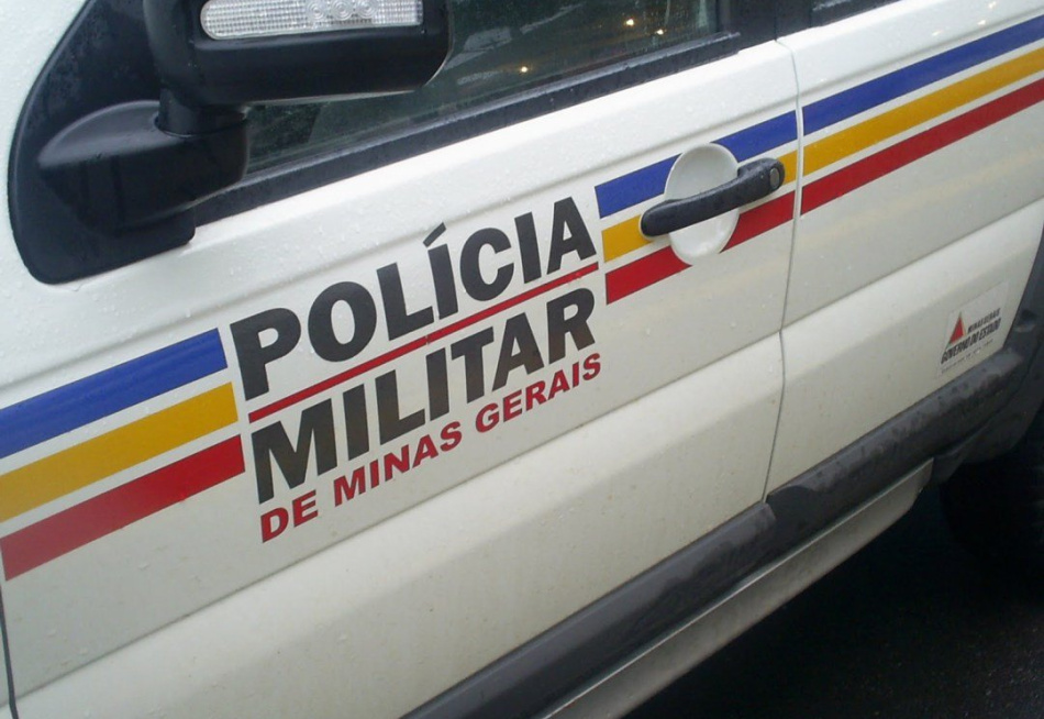 Rapaz é preso em Nova Serrana acusado de porte ilegal de arma de fogo e tráfico de drogas