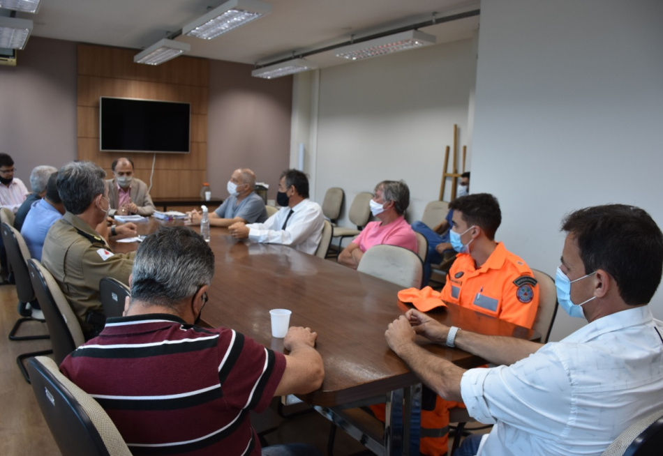 Comitê de Enfrentamento ao Coronavírus de Pará de Minas emite novo decreto que determina 30% da lotação máxima nos estabelecimentos