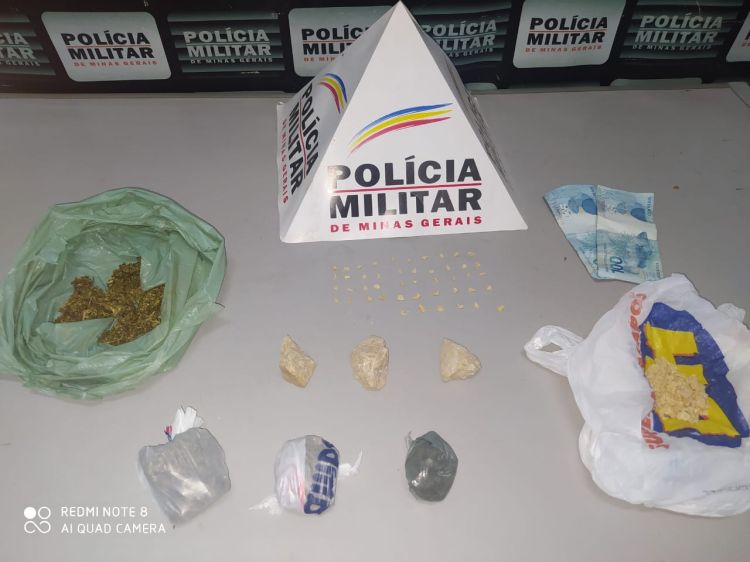 Polícia Militar apreende 49 pedras de crack no bairro Santos Dumont