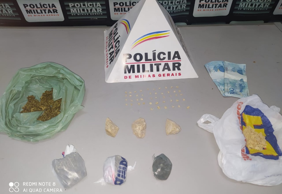 Polícia Militar apreende 49 pedras de crack no bairro Santos Dumont