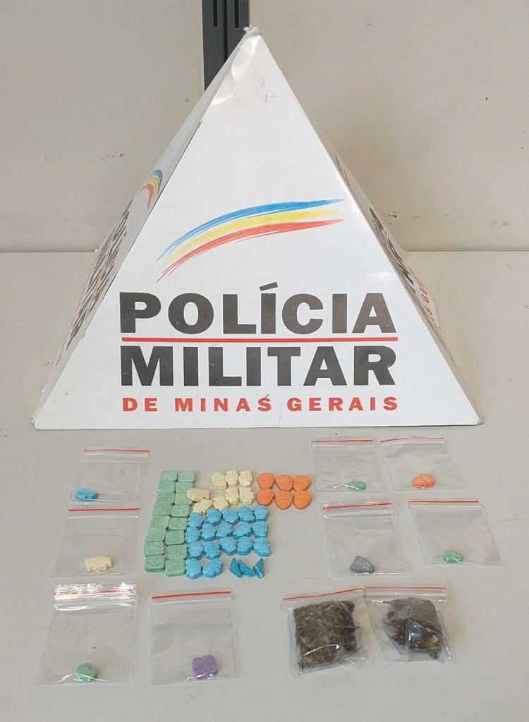 Homem é preso em Divinópolis com 58 comprimidos de ecstasy e duas buchas de maconha