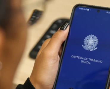 Minas acelera a geração de empregos em 2025