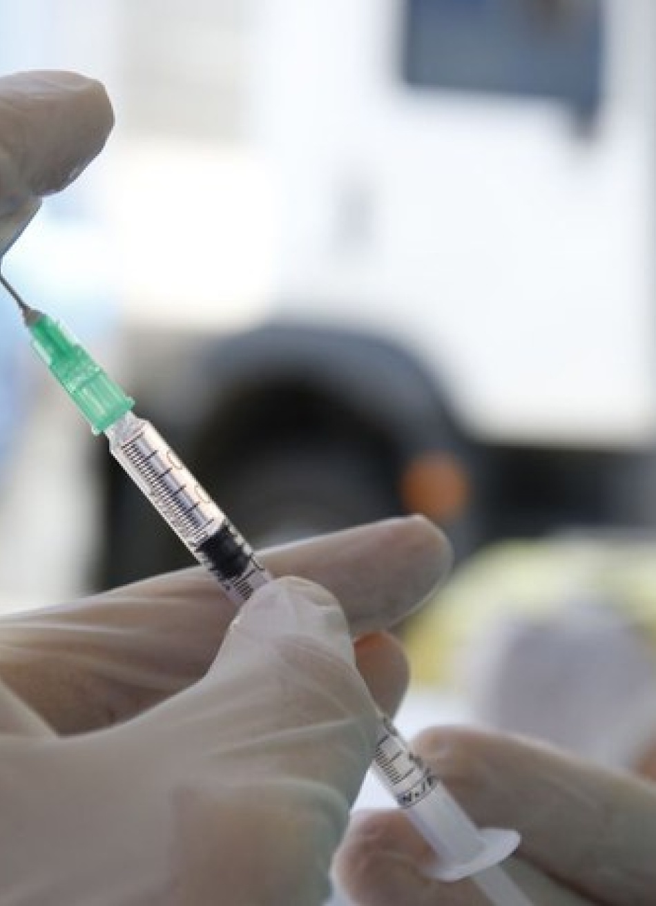 População de Pará de Minas com 49 anos vai receber nesta quarta-feira a segunda dose da vacina da Pfizer contra a Covid-19