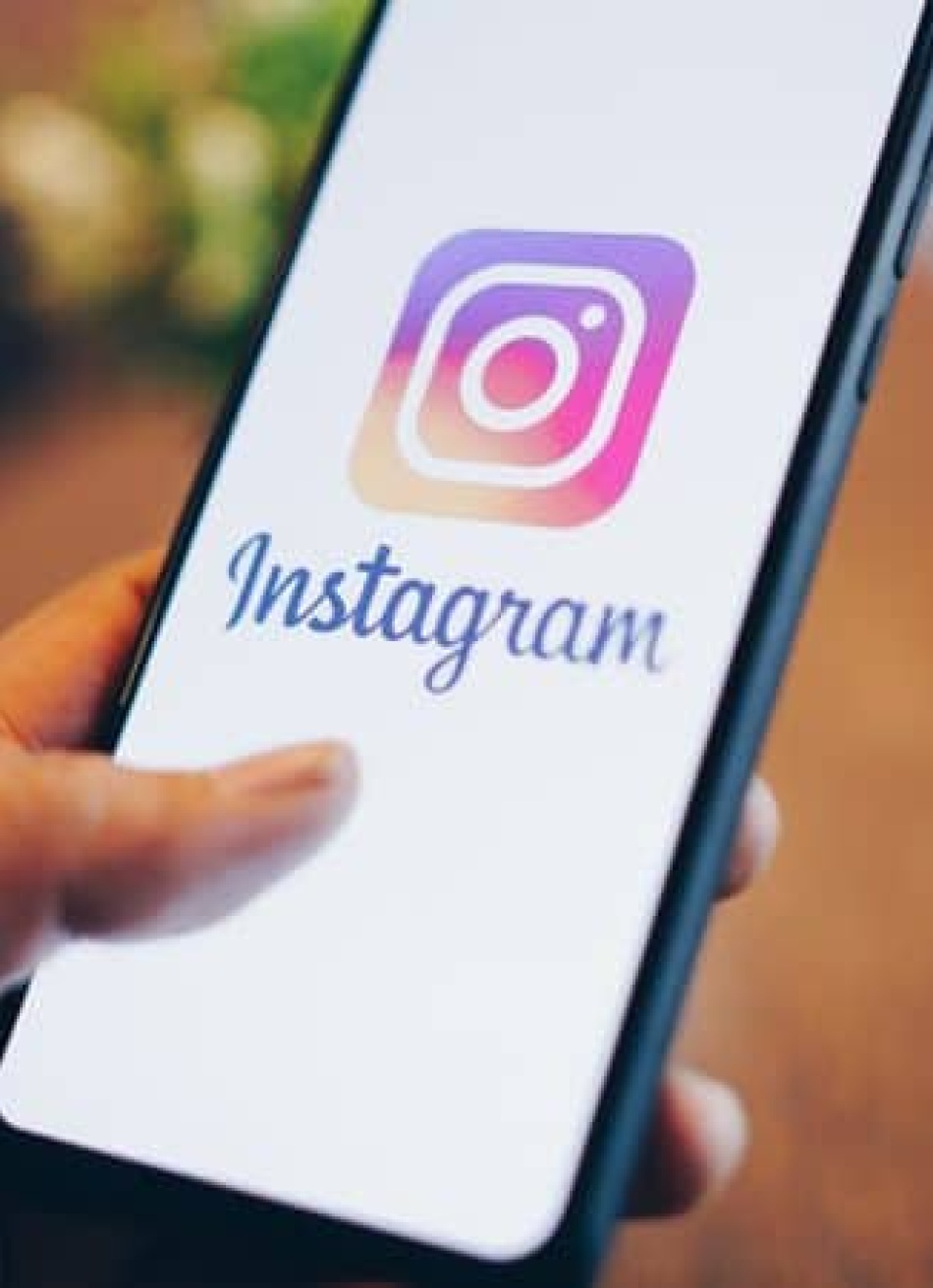 Criminosos invadem contas do Instagram e vendem produtos falsos