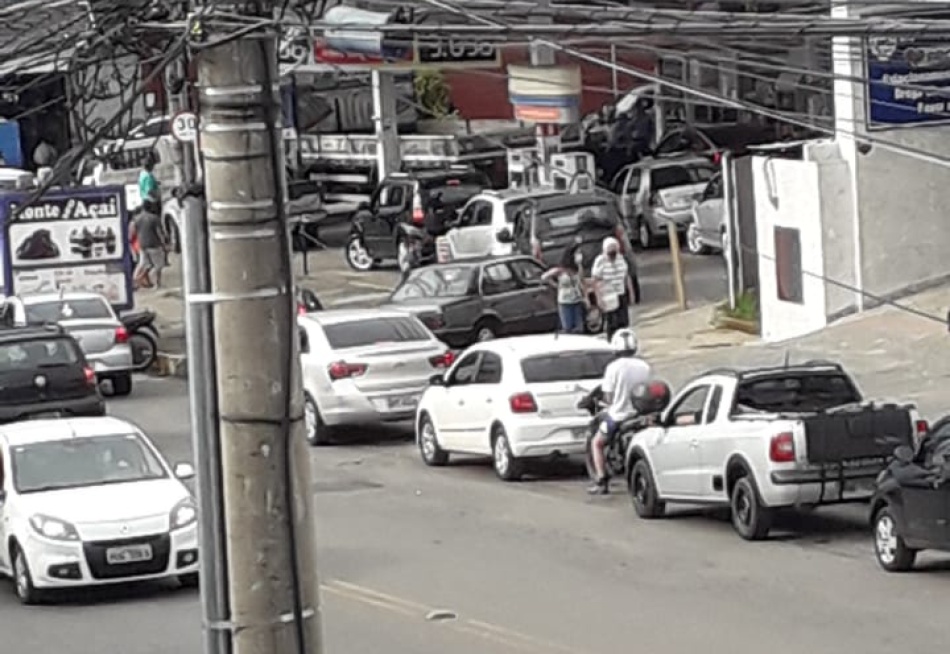 Greve dos caminhoneiros do transporte de Combustíveis de Minas Gerais tem reflexos nos postos de gasolina da capital