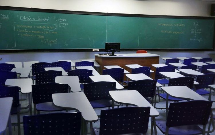Estado divulgou novo protocolo que permite retorno de 100% dos alunos para as salas de aula