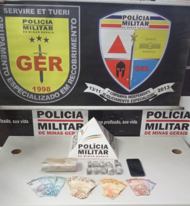 Polícia Militar prende homem que se preparava para vender drogas em uma praça pública de Nova Serrana