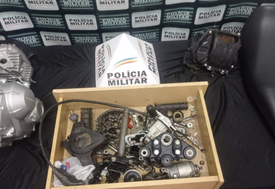 Pará de Minas – Polícia Militar prende suspeitos de comercializar peças de motocicletas furtadas