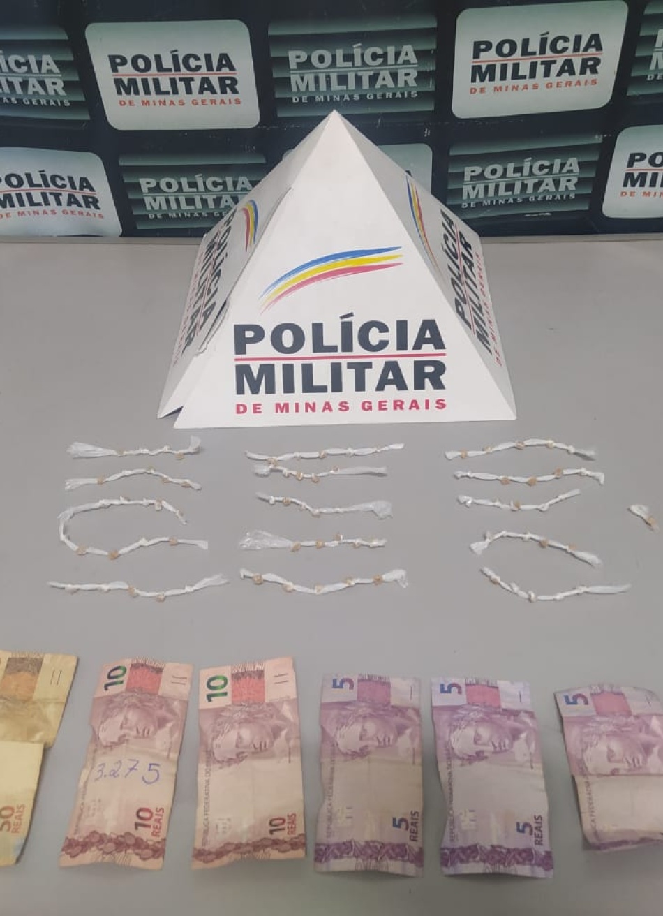 Adolescente é apreendido pela Polícia Militar no bairro São Paulo com 76 pedras de crack e R$189,00 em dinheiro